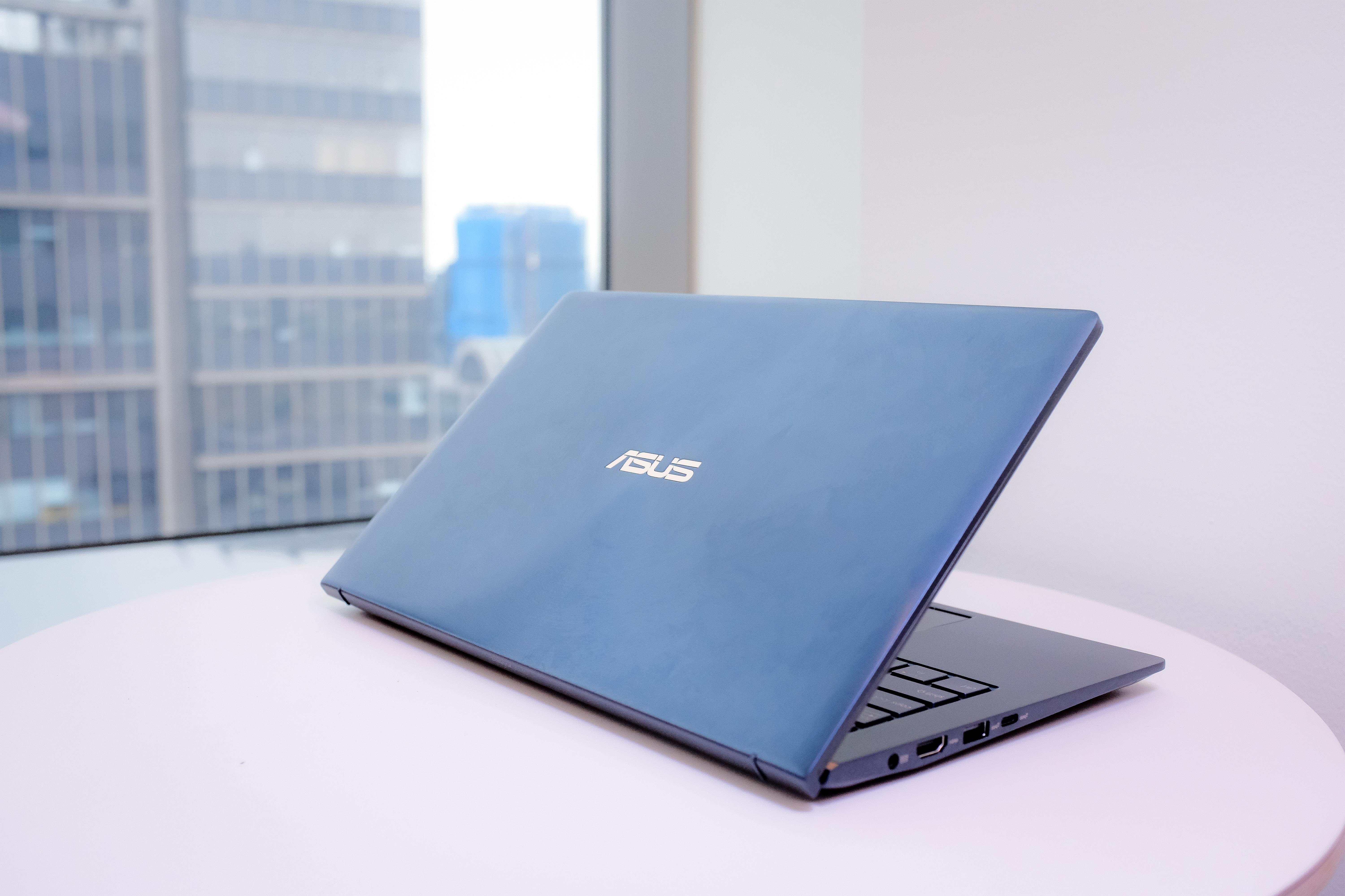 Asus New Zenbook anh 8