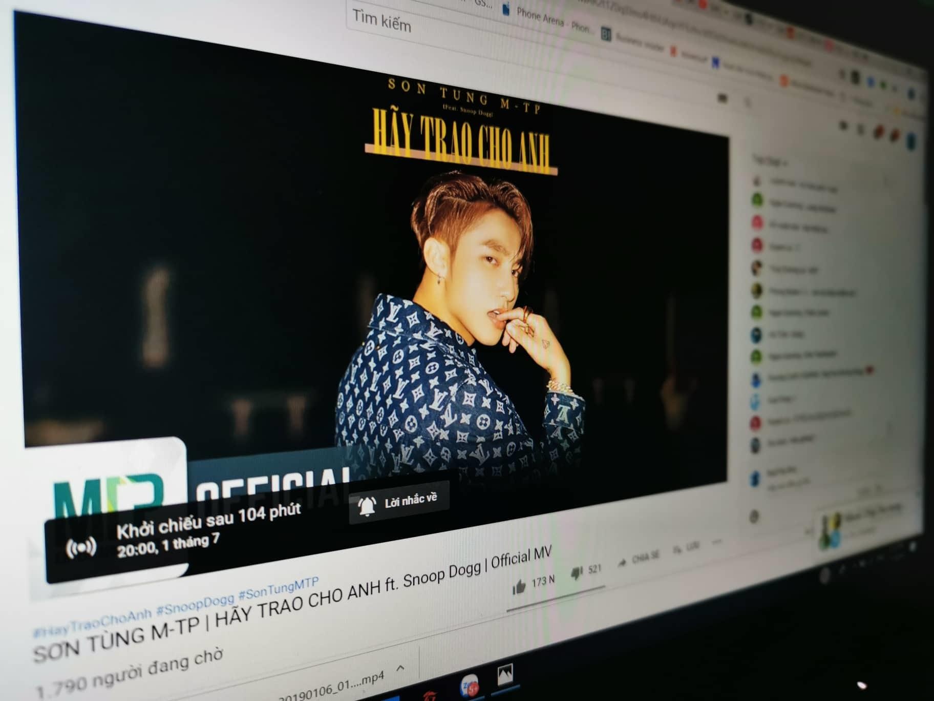 Fan Son Tung cho doi de 'cay view' cho than tuong hinh anh