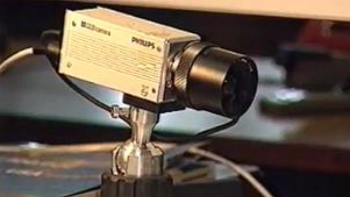 Chiec webcam lau doi nhat the gioi ngung hoat dong sau 25 nam hinh anh