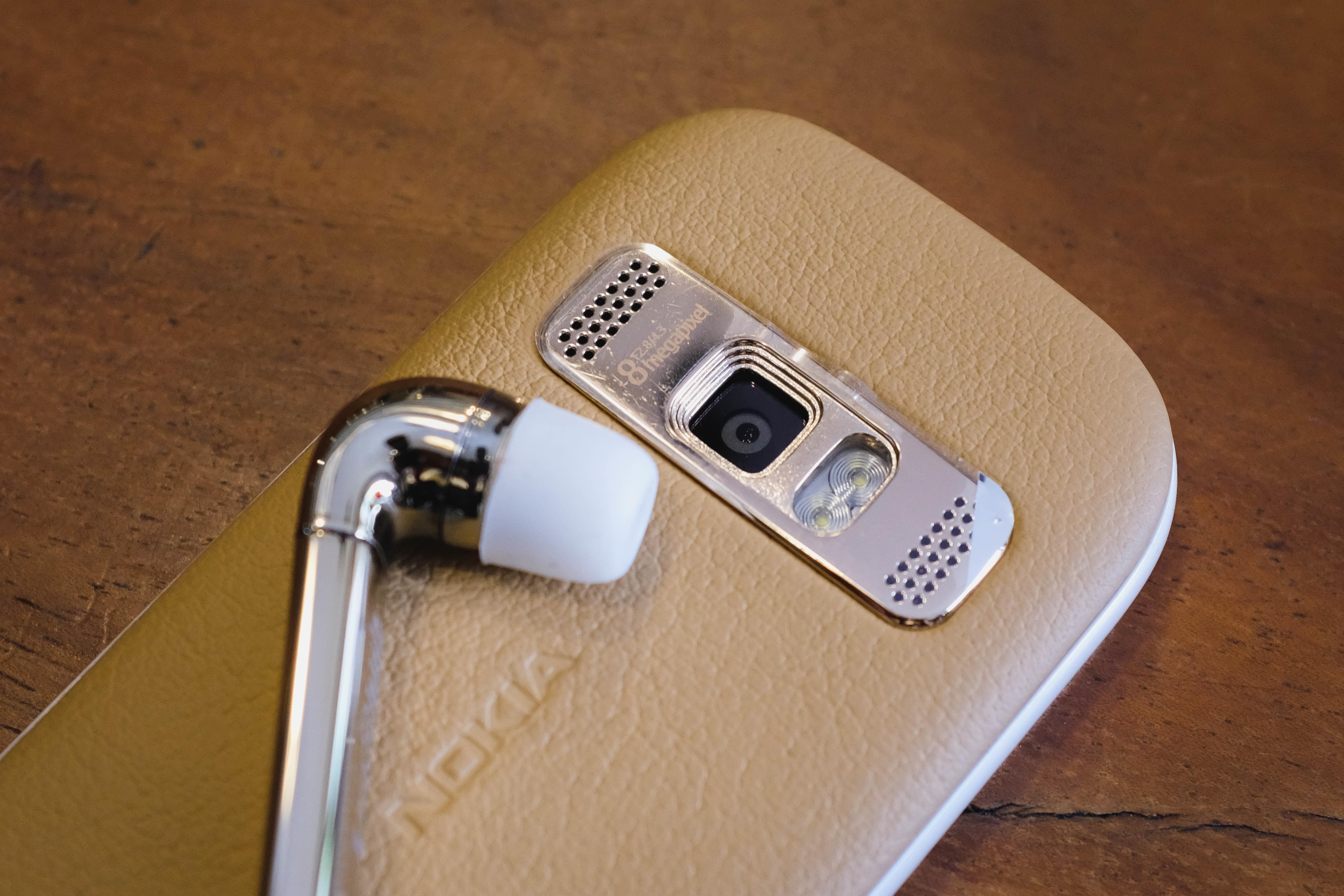 tai nghe airpods anh 2