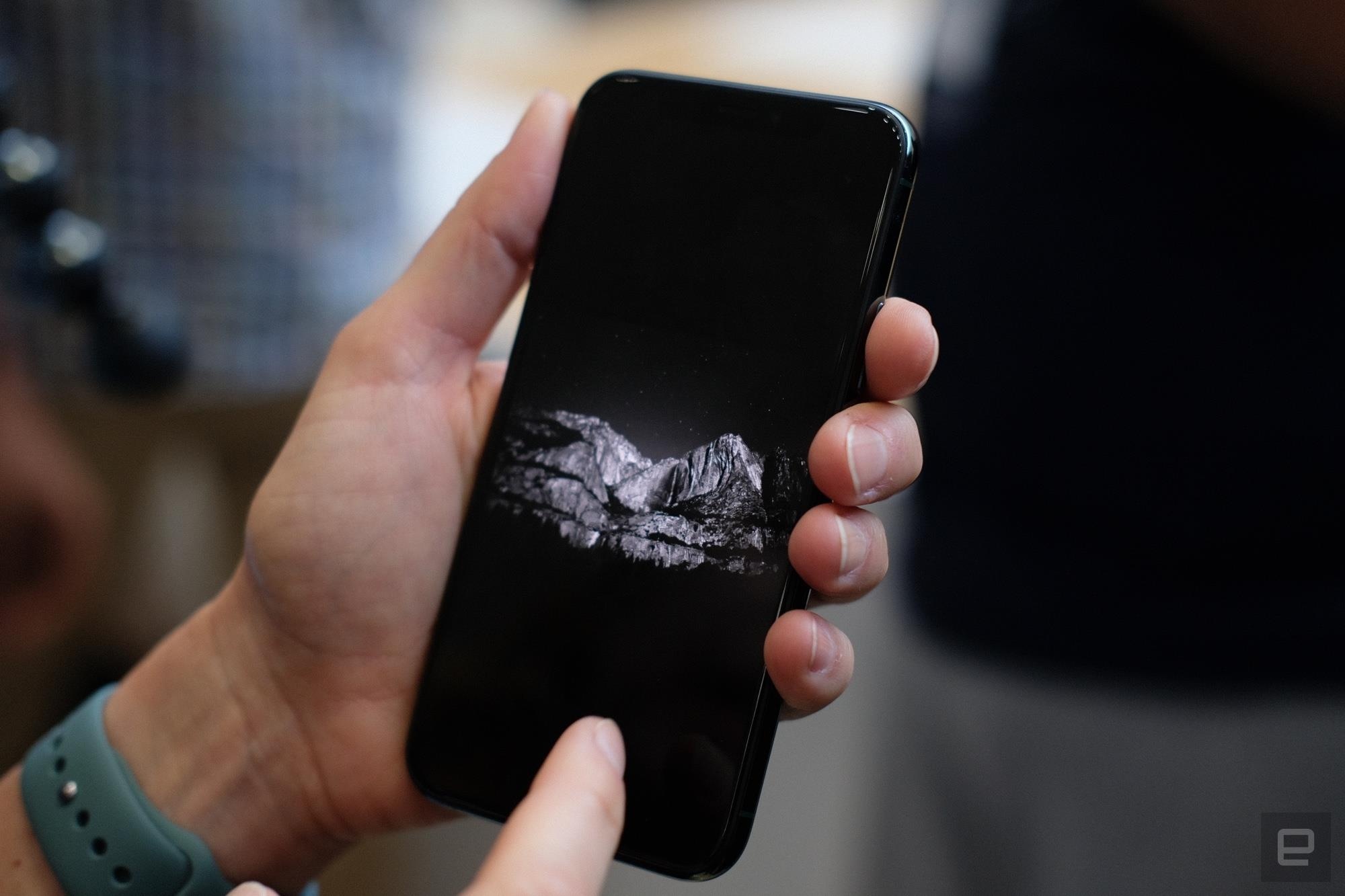 iphone 11 pro ra mat anh 8