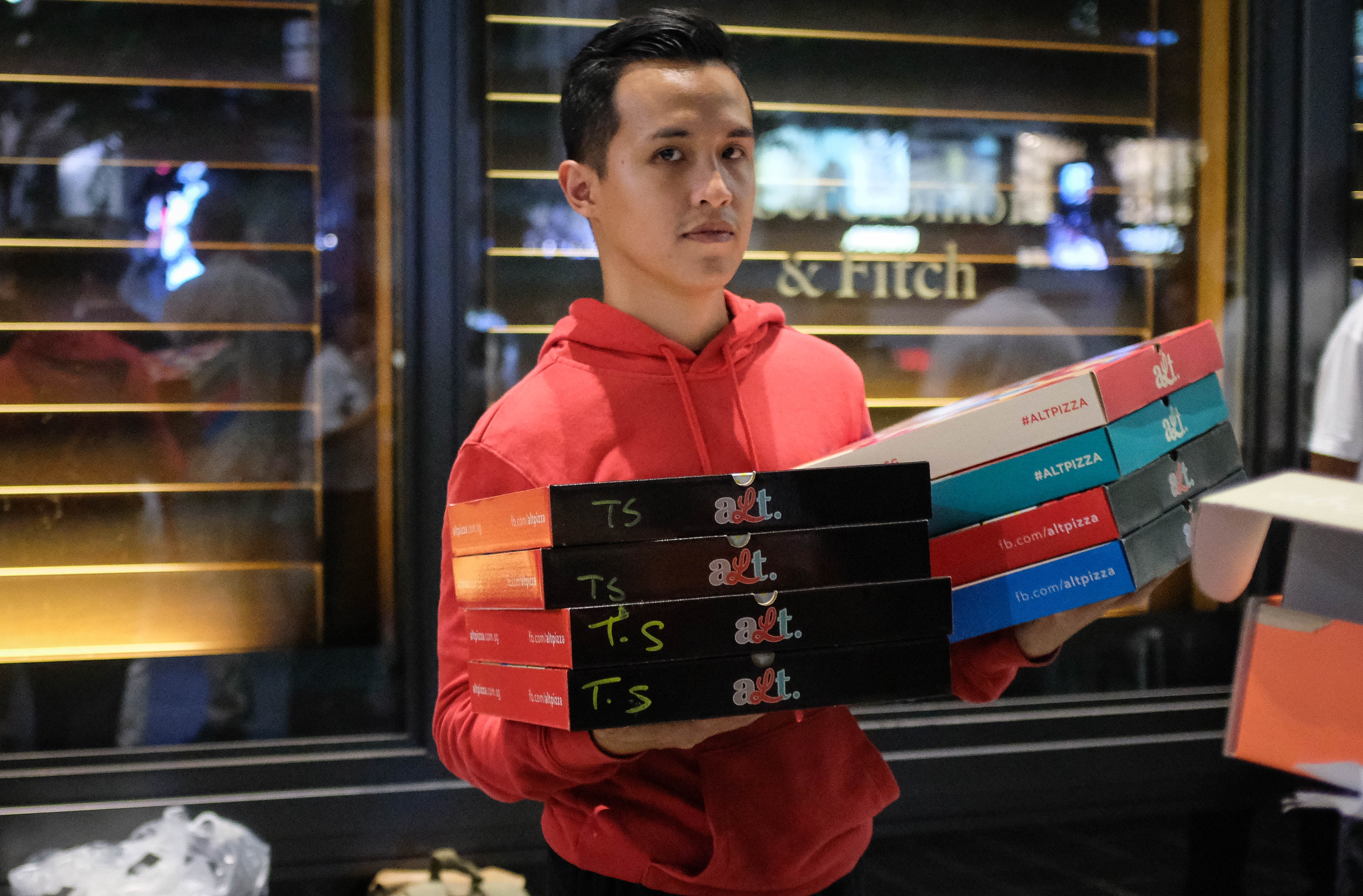 phat pizza tai apple store anh 2