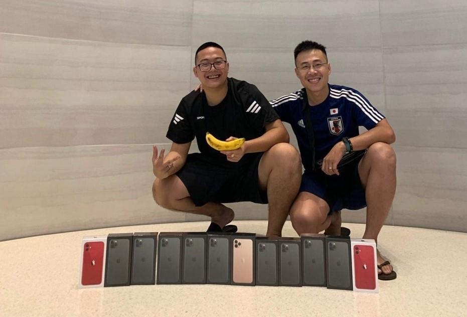 Nguoi Viet mua 6 chiec iPhone: 'Toi mang ve lam qua' hinh anh