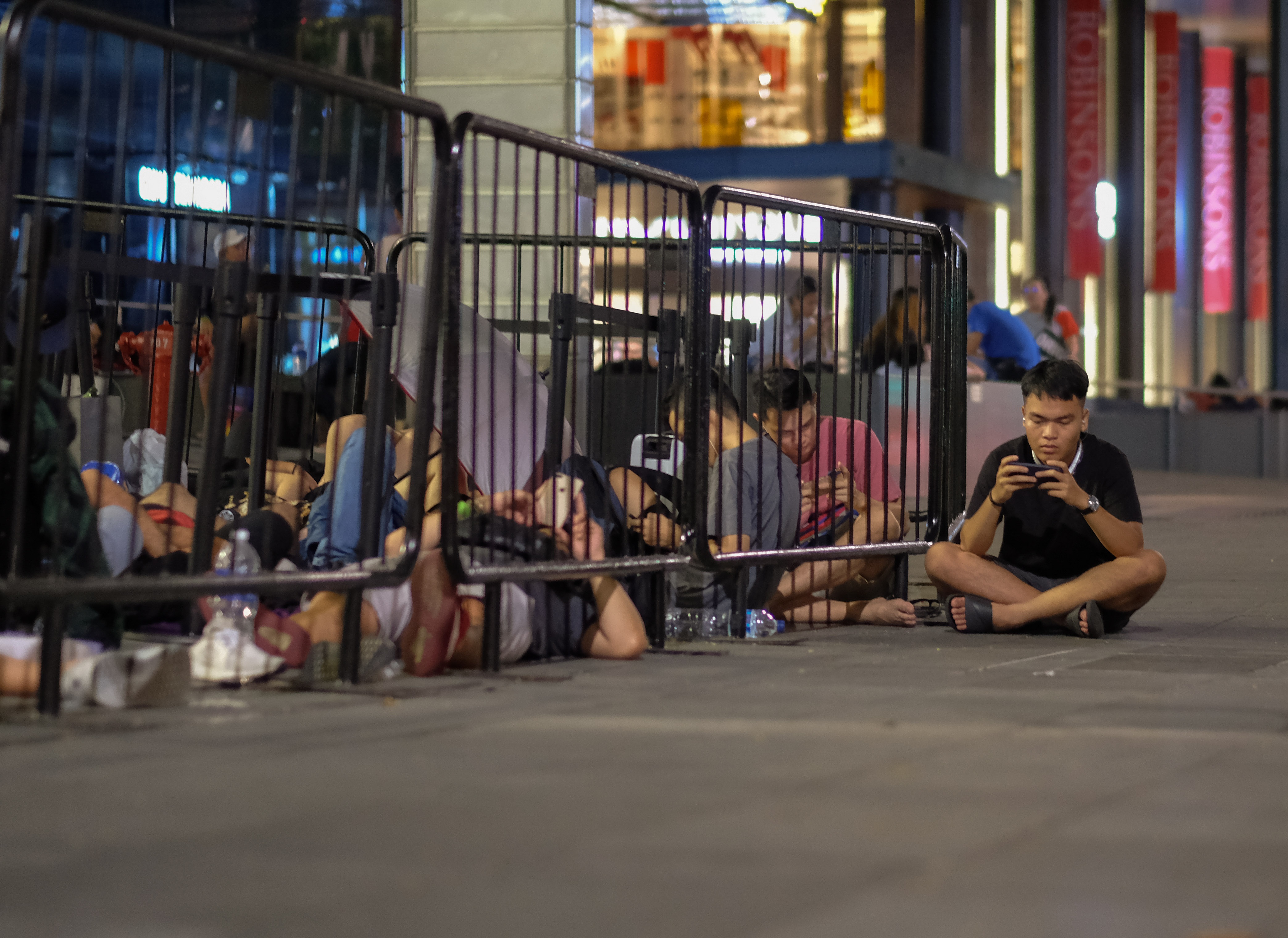 xep hang mua iphone anh 6