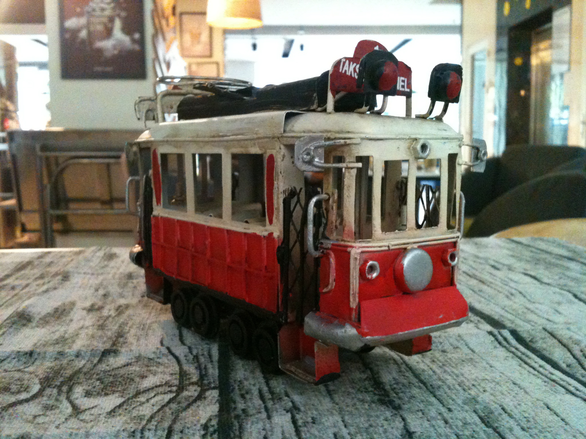 iPhone 3gs vs iPhone 11 pro max anh 13