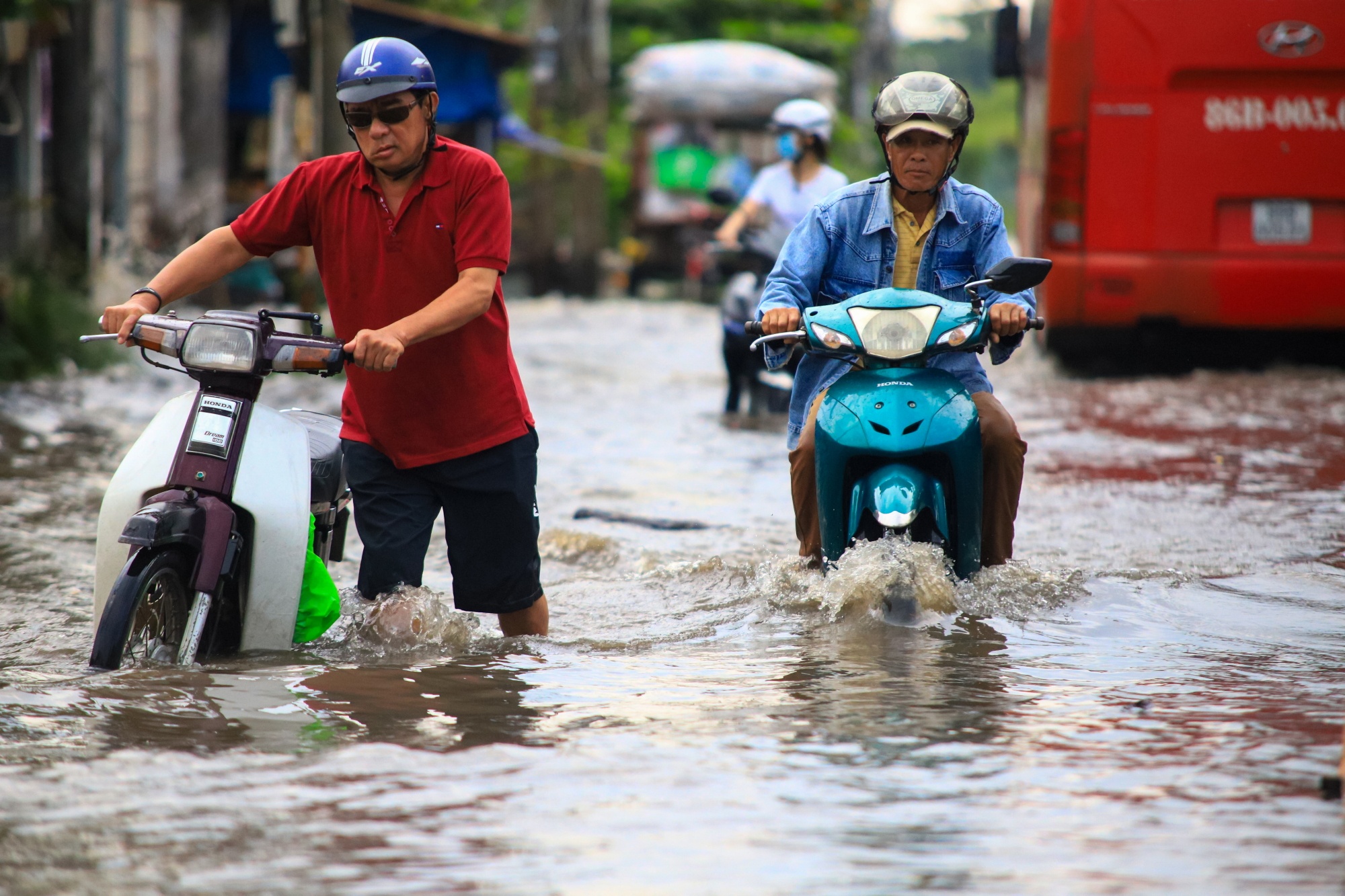 trieu cuong gay ngap duong Tran Nao quan 2 anh 7