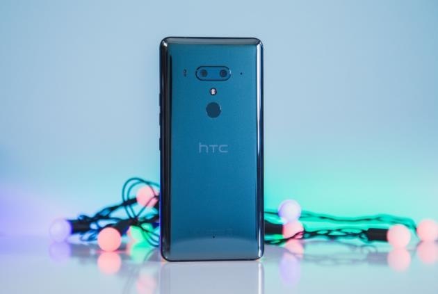 HTC tuyen bo quay lai thi truong smartphone hinh anh