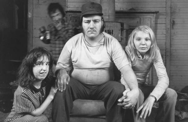 Khoa hoc ly giai nguy hiem cua viec quan he can huyet nhu the nao? hinh anh