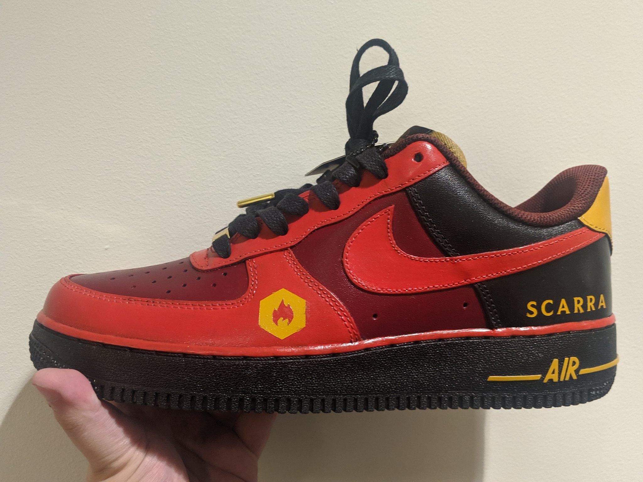 Các kỳ thủ TFT được gửi tặng giày ảnh 6 Cac ky thu TFT duoc gui tang giay anh 6