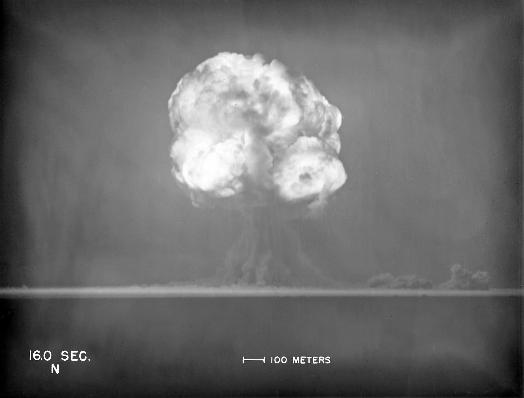 Diep vien ‘Cua troi cho’ an trom bi mat bom nguyen tu My la ai? hinh anh