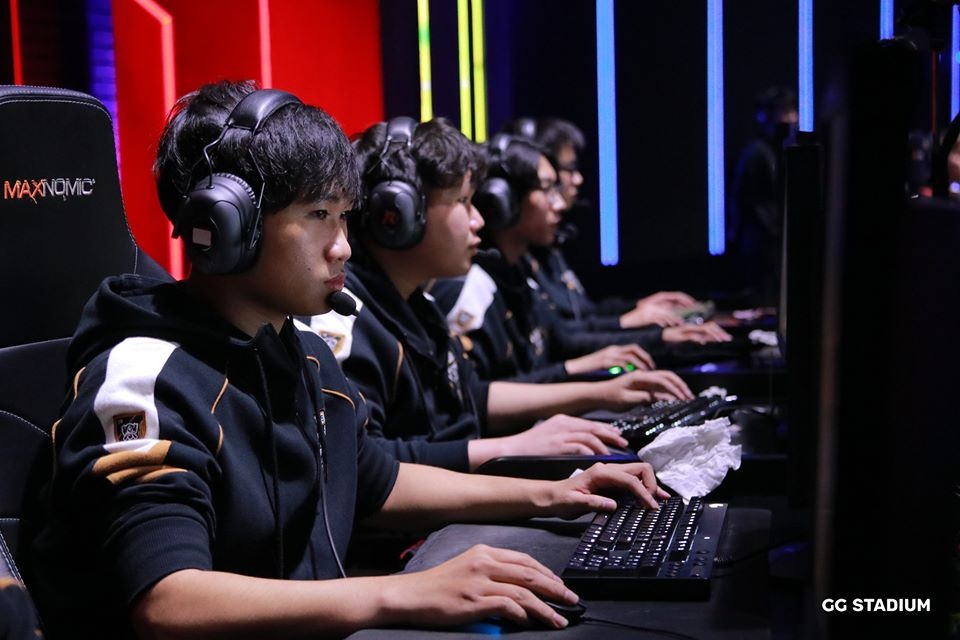 vcs ket thuc tuan dau anh 10