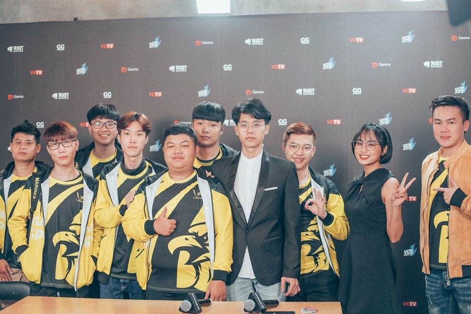 vcs ket thuc tuan dau anh 12