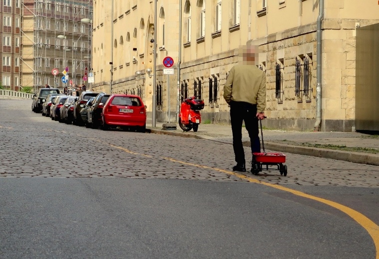 Keo le 99 smartphone ngoai duong de gia ket xe danh lua Google Maps hinh anh