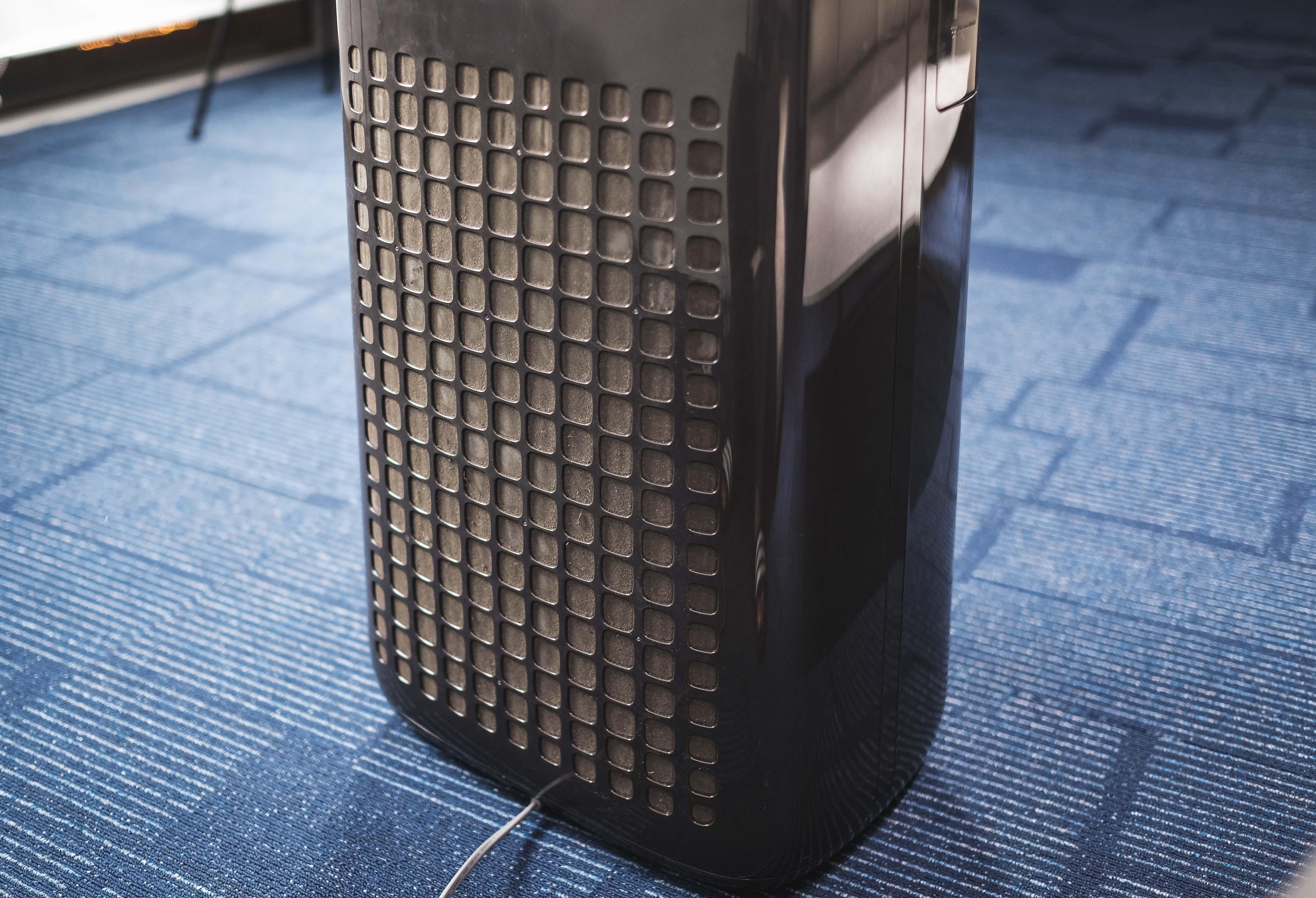 may loc khong khi corona anh 1