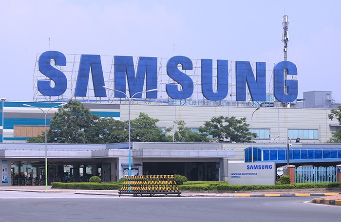 Reuters: Dich Covid-19 co the anh huong den Samsung o VN hinh anh