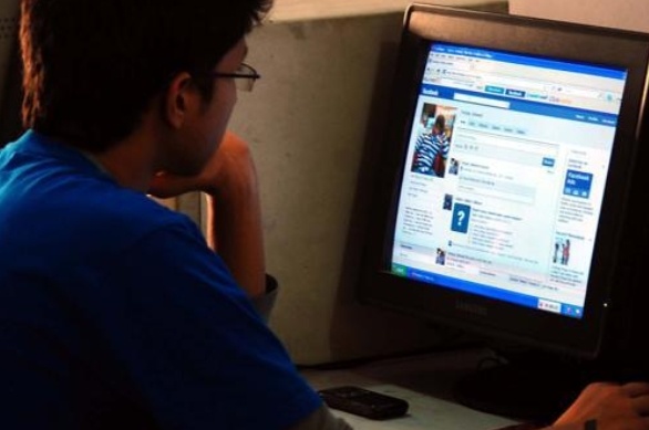 Dieu gi khien VN vao top 5 nuoc kem van minh Internet nhat the gioi? hinh anh