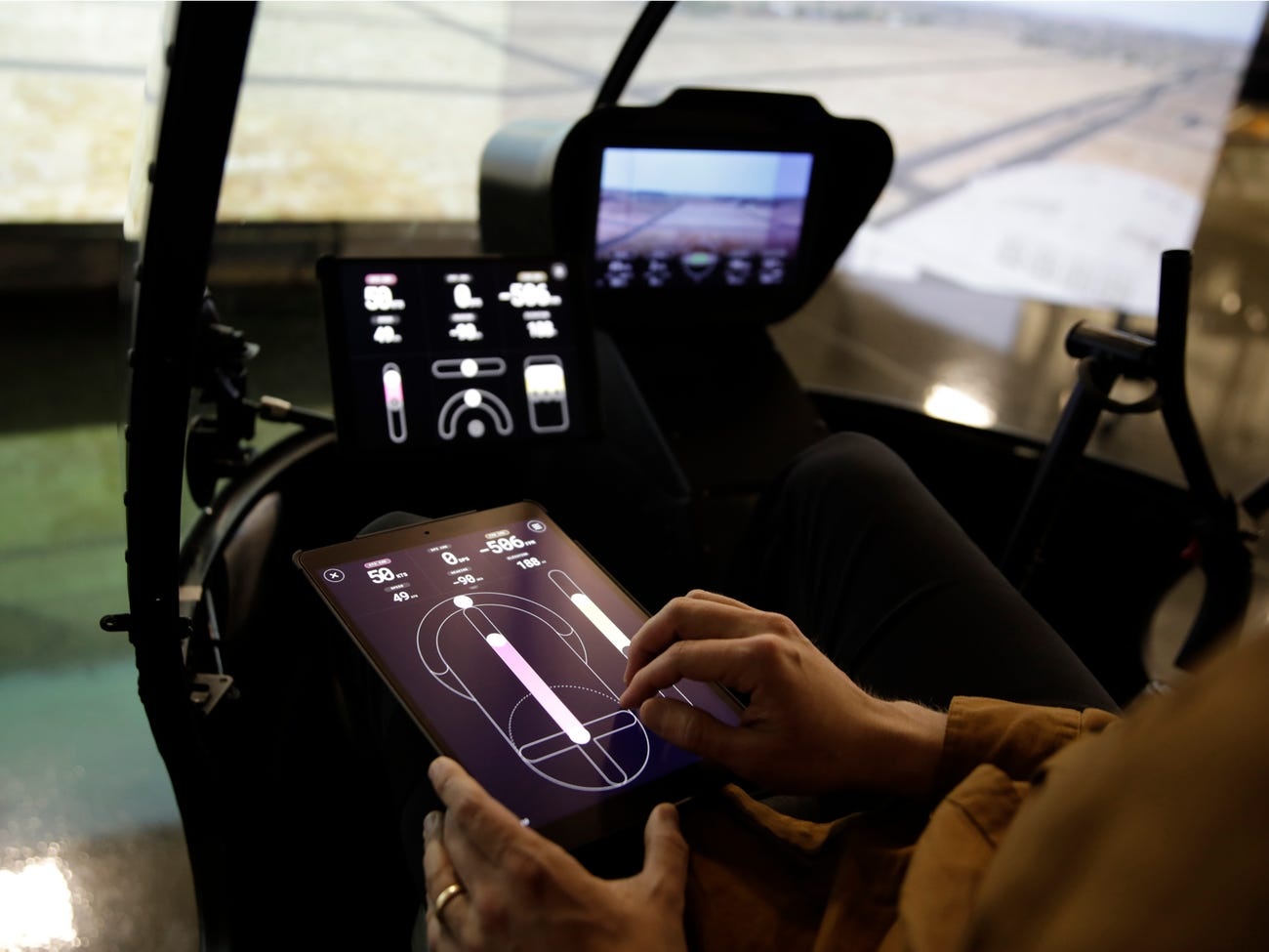 hoc lai may bay trong 30 phut anh 1