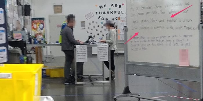 nhan vien amazon nhiem covid anh 1