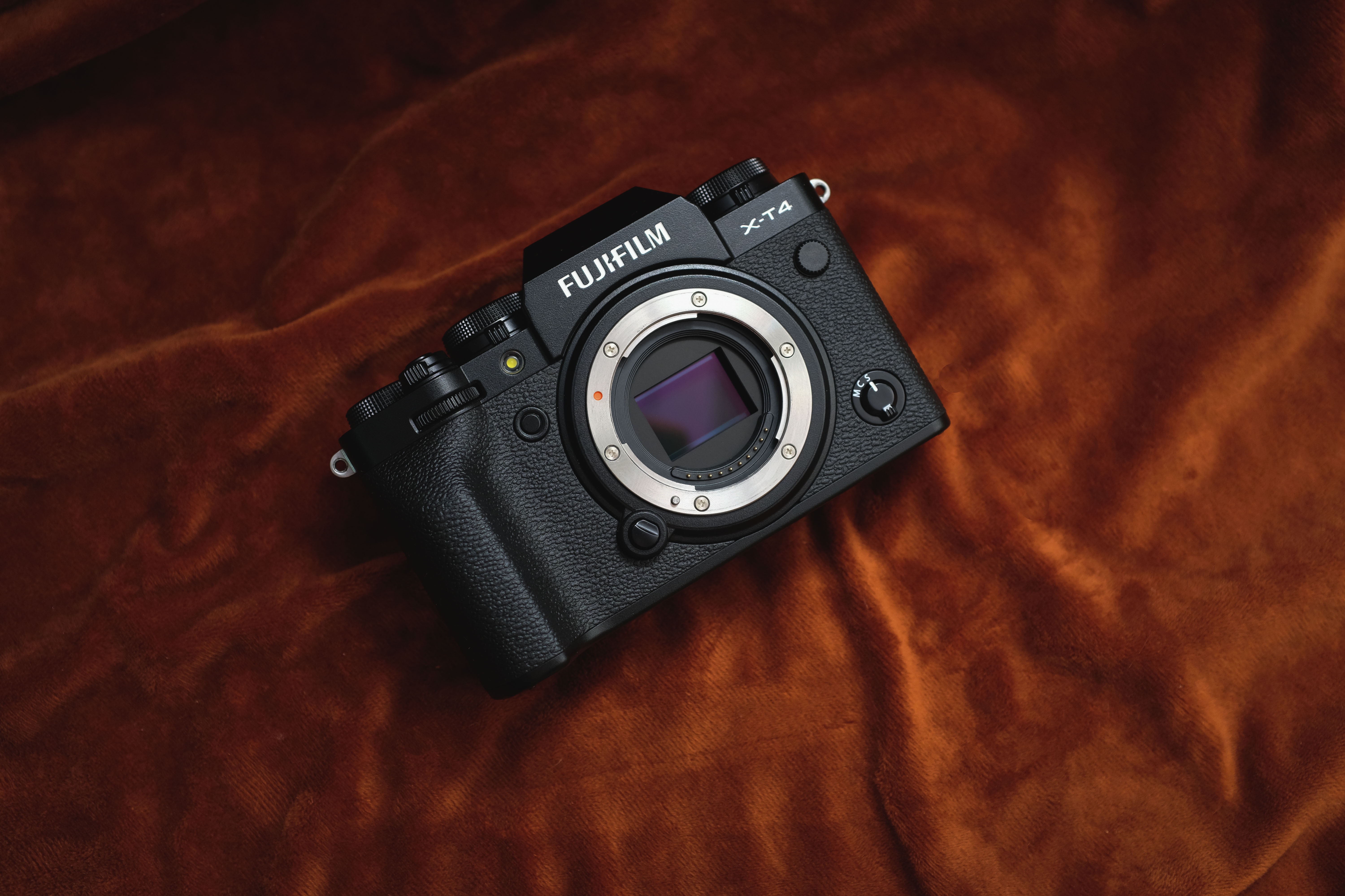 danh gia Fujifilm X-T4 anh 1