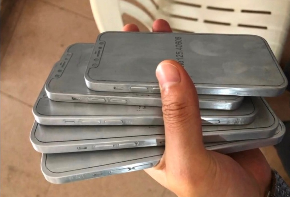 Day co the la iPhone 12, vuong vuc nhu iPhone 5 hinh anh