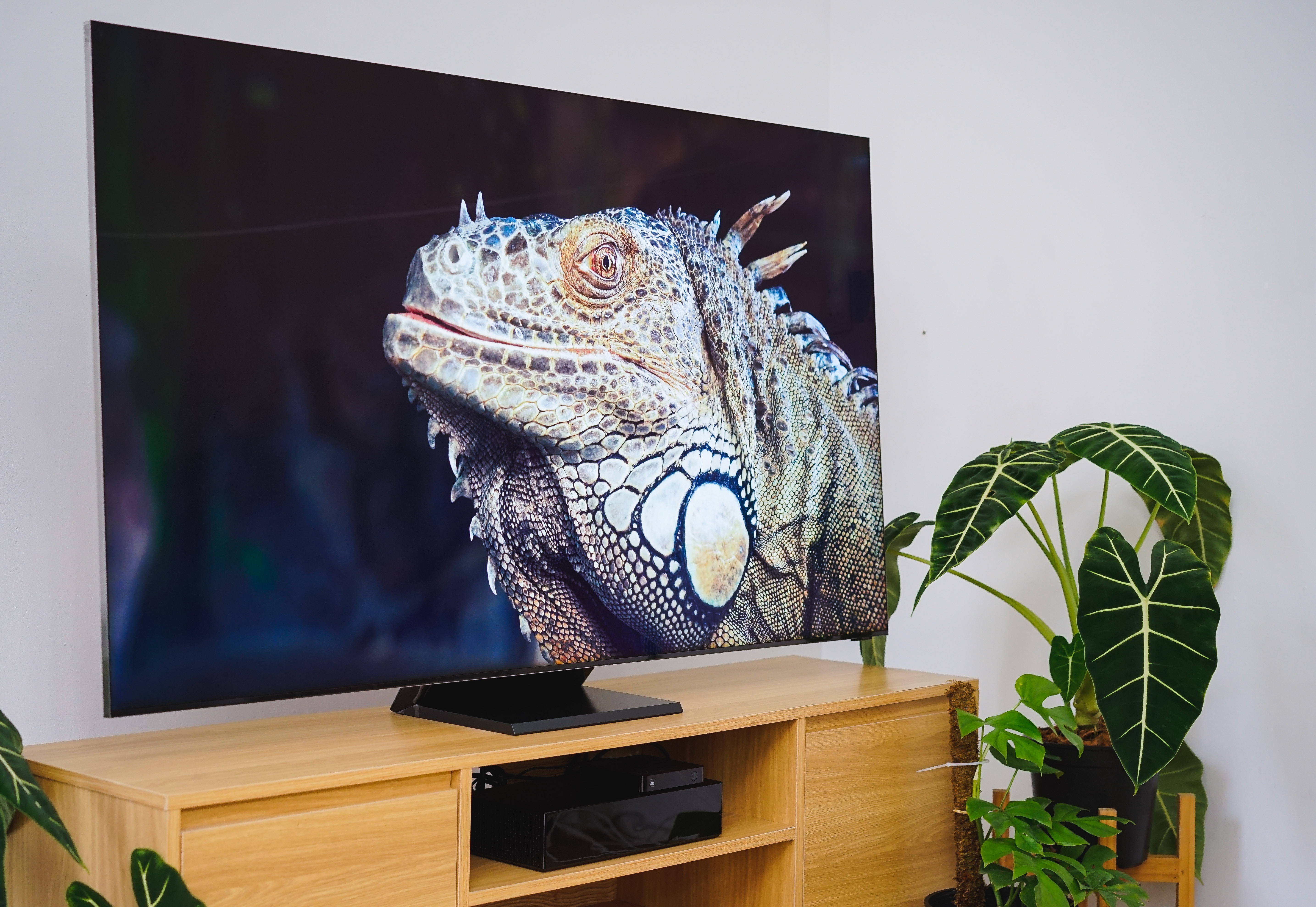 TV QLED Q950TS anh 4