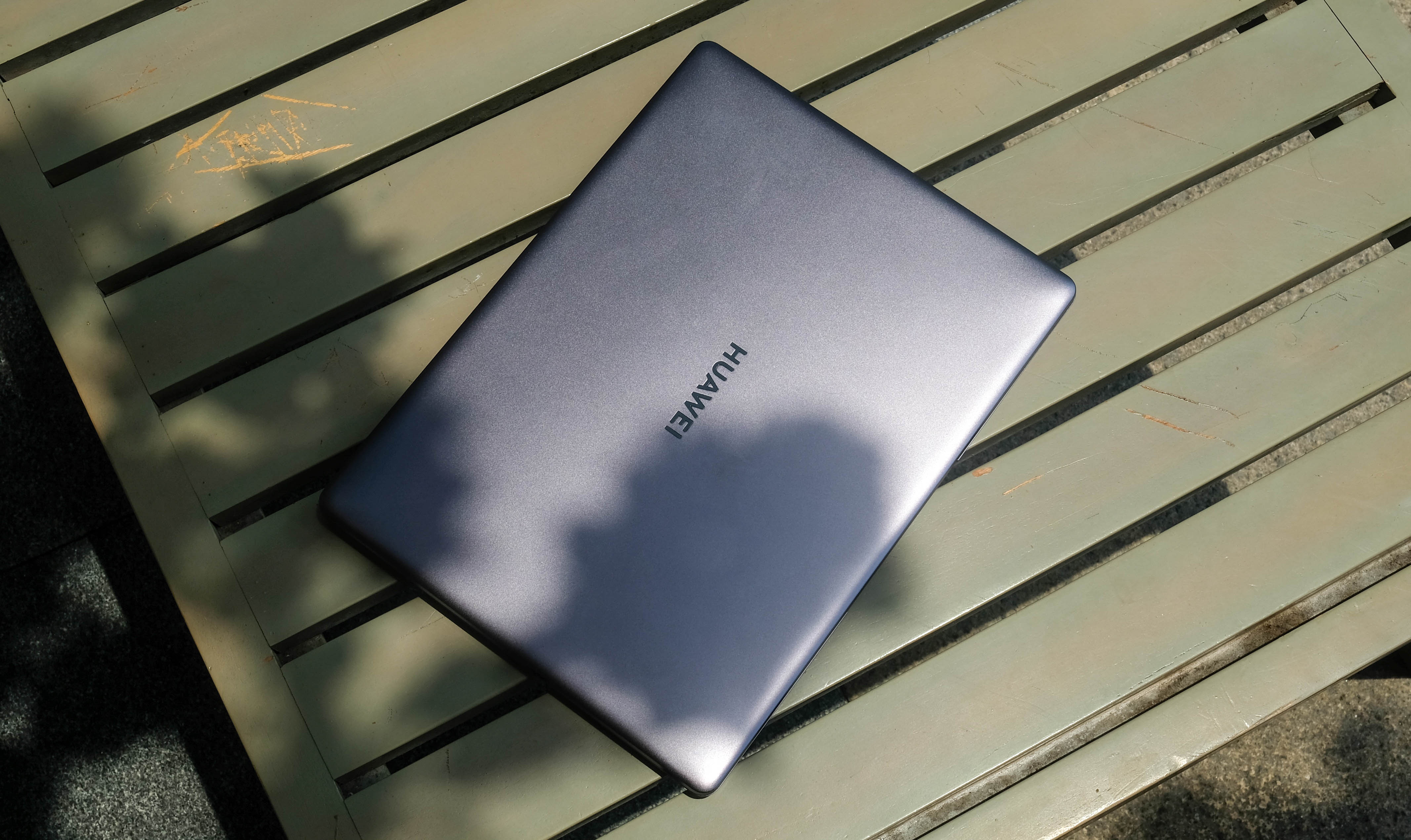 danh gia matebook 13 anh 6