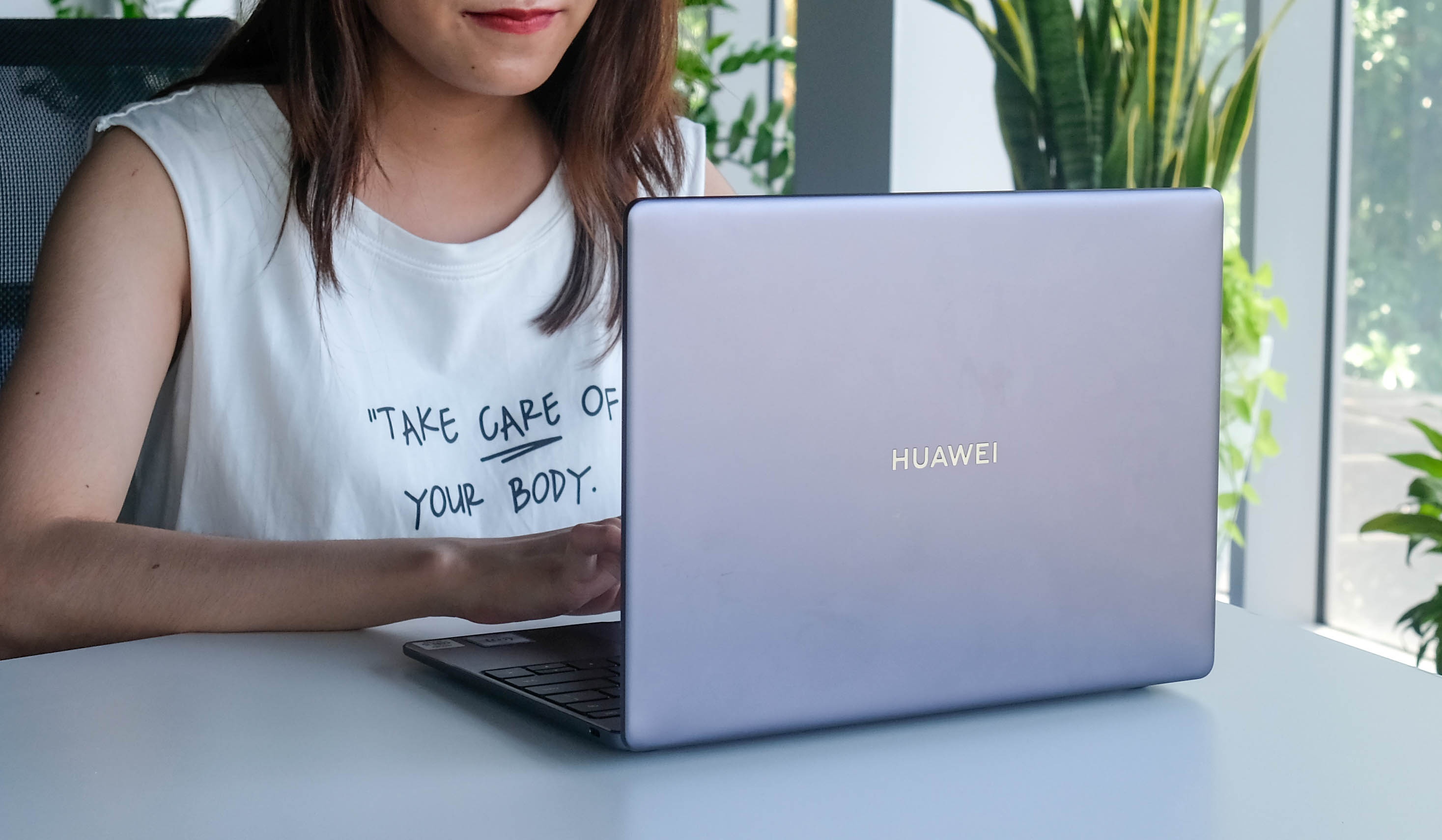 danh gia matebook 13 anh 5