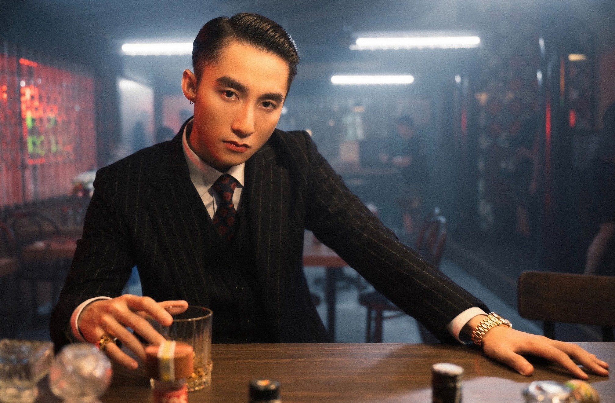 Chuyen gi dang xay ra voi MV cua Son Tung? hinh anh