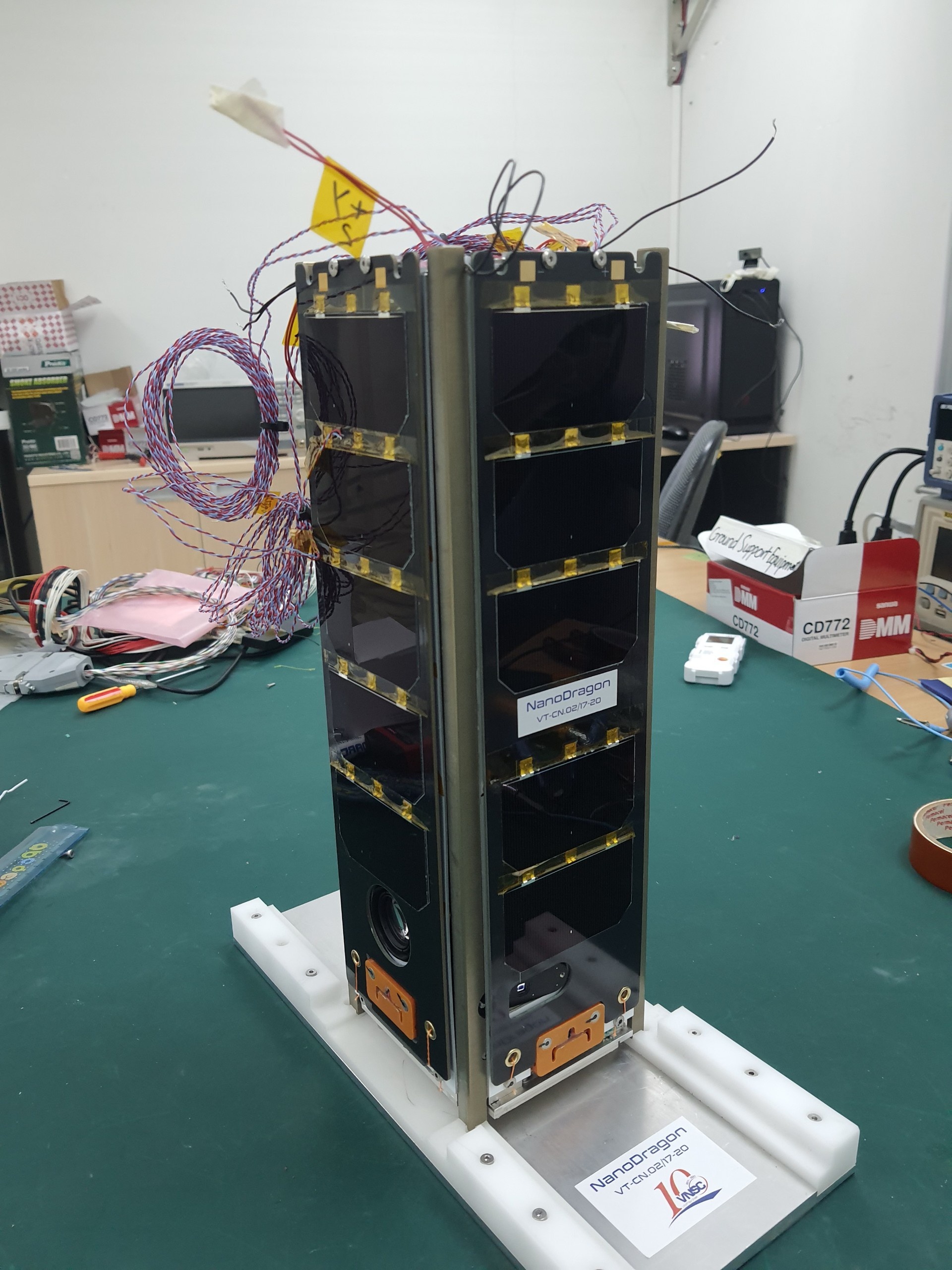 ve tinh made in Vietnam anh 2