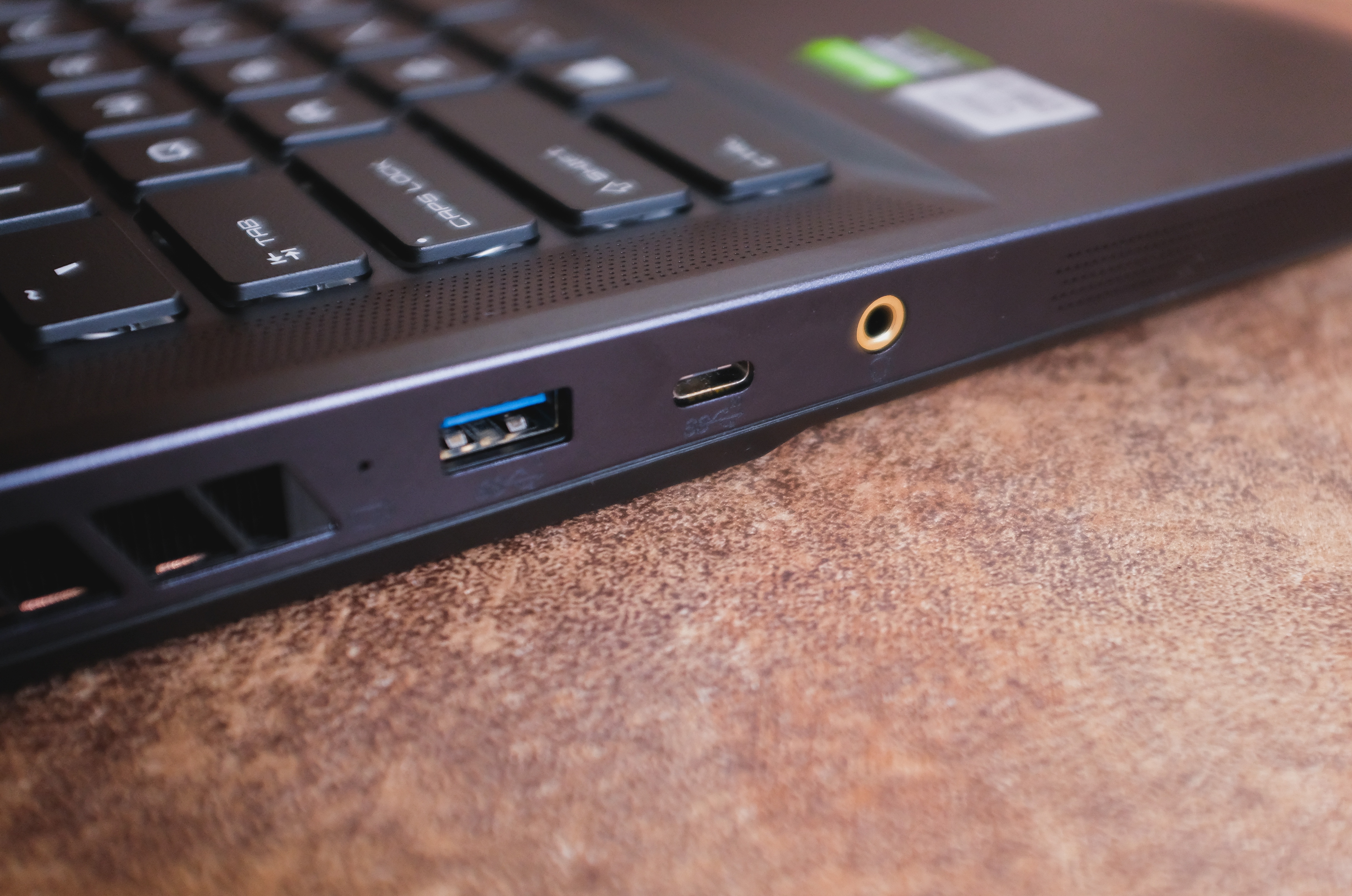 danh gia msi ge76 anh 10