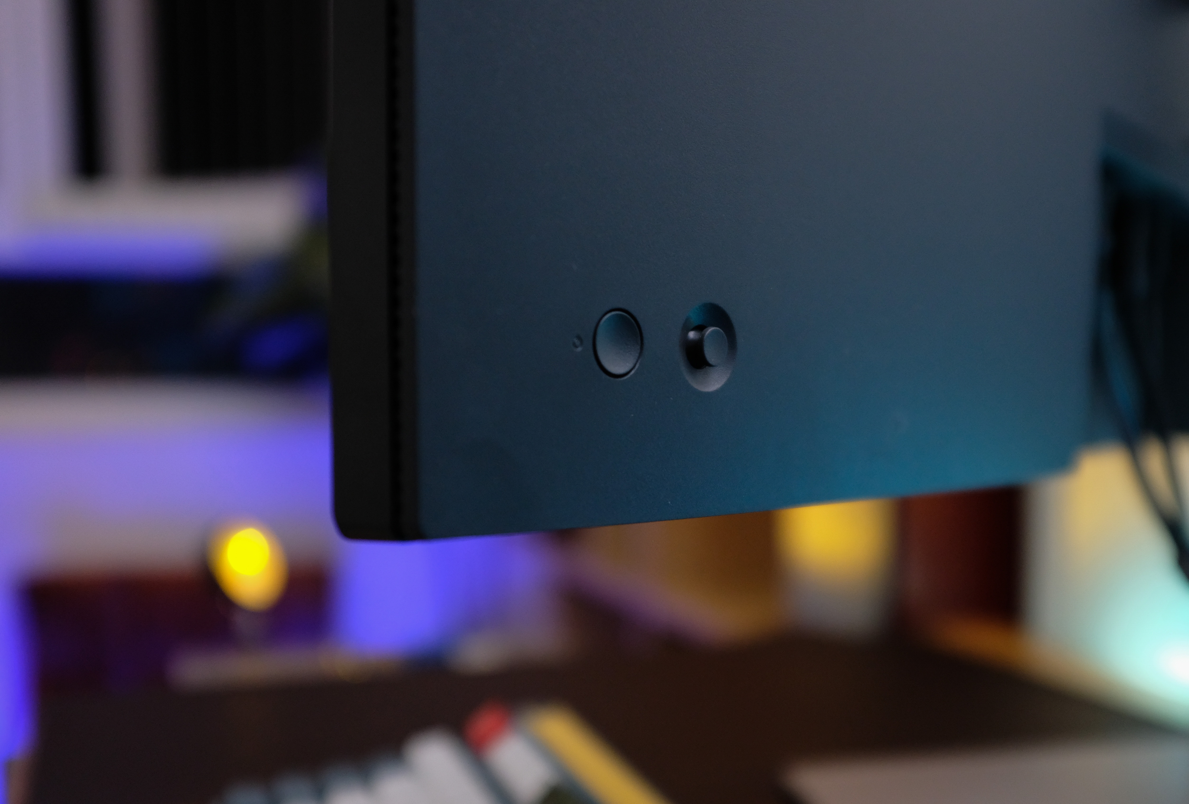 man hinh 21:9 dell anh 18