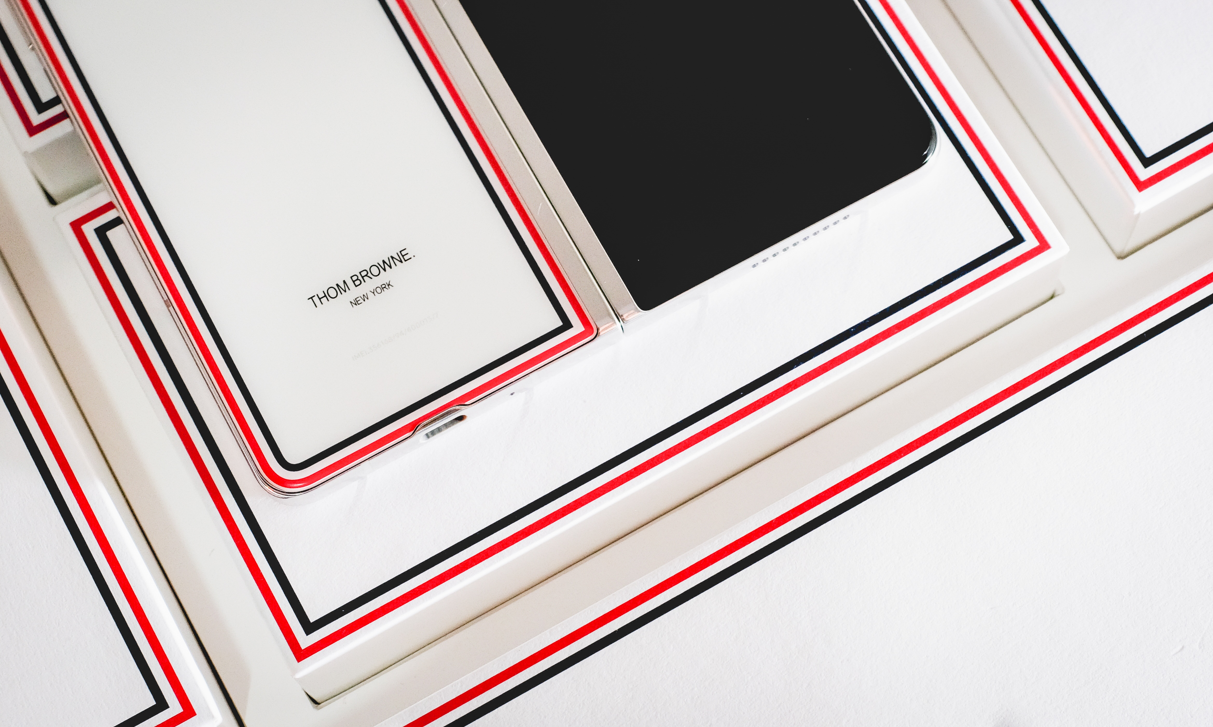 samsung galaxy fold3 thom browne anh 3