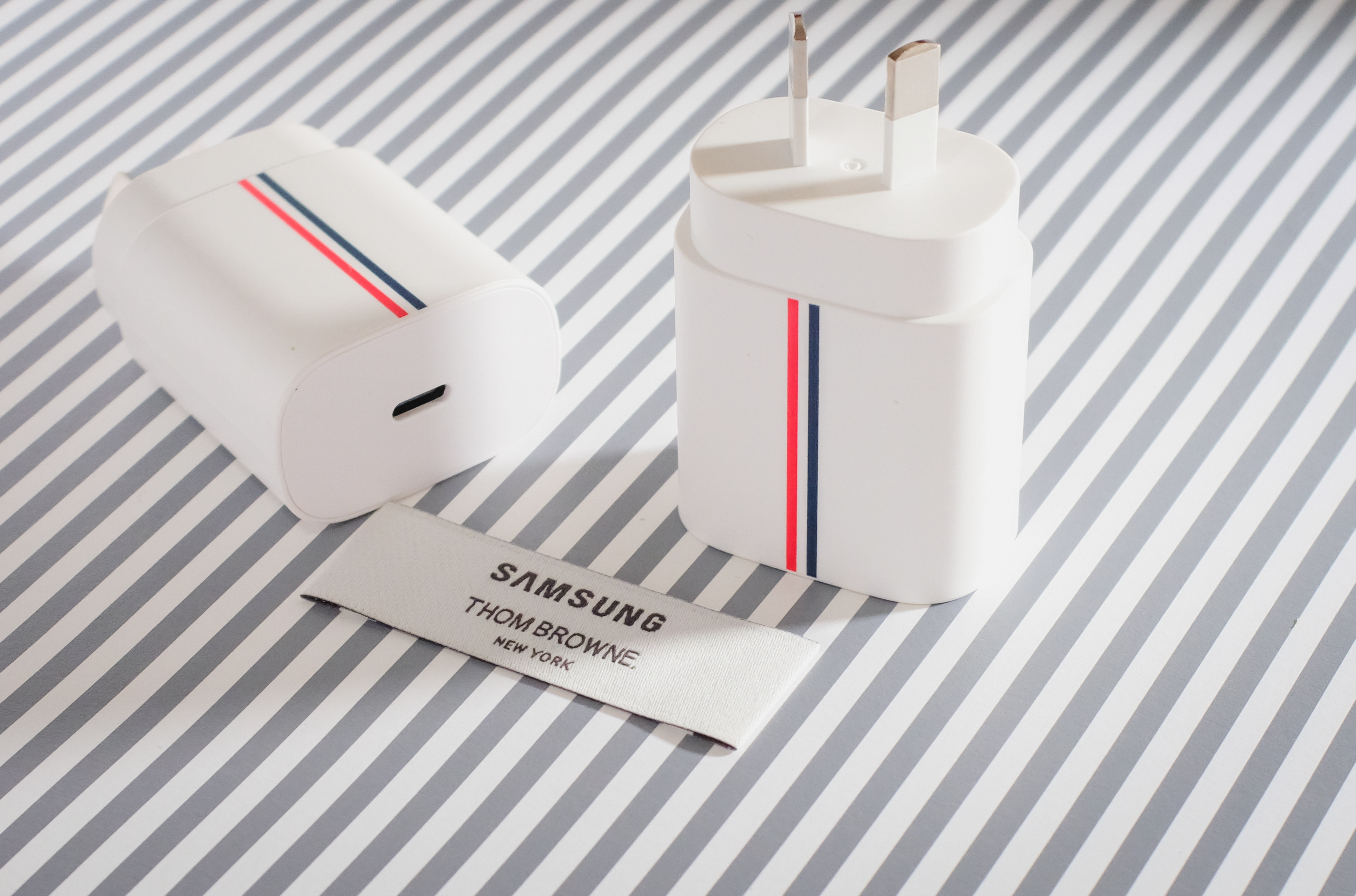 samsung galaxy fold3 thom browne anh 20