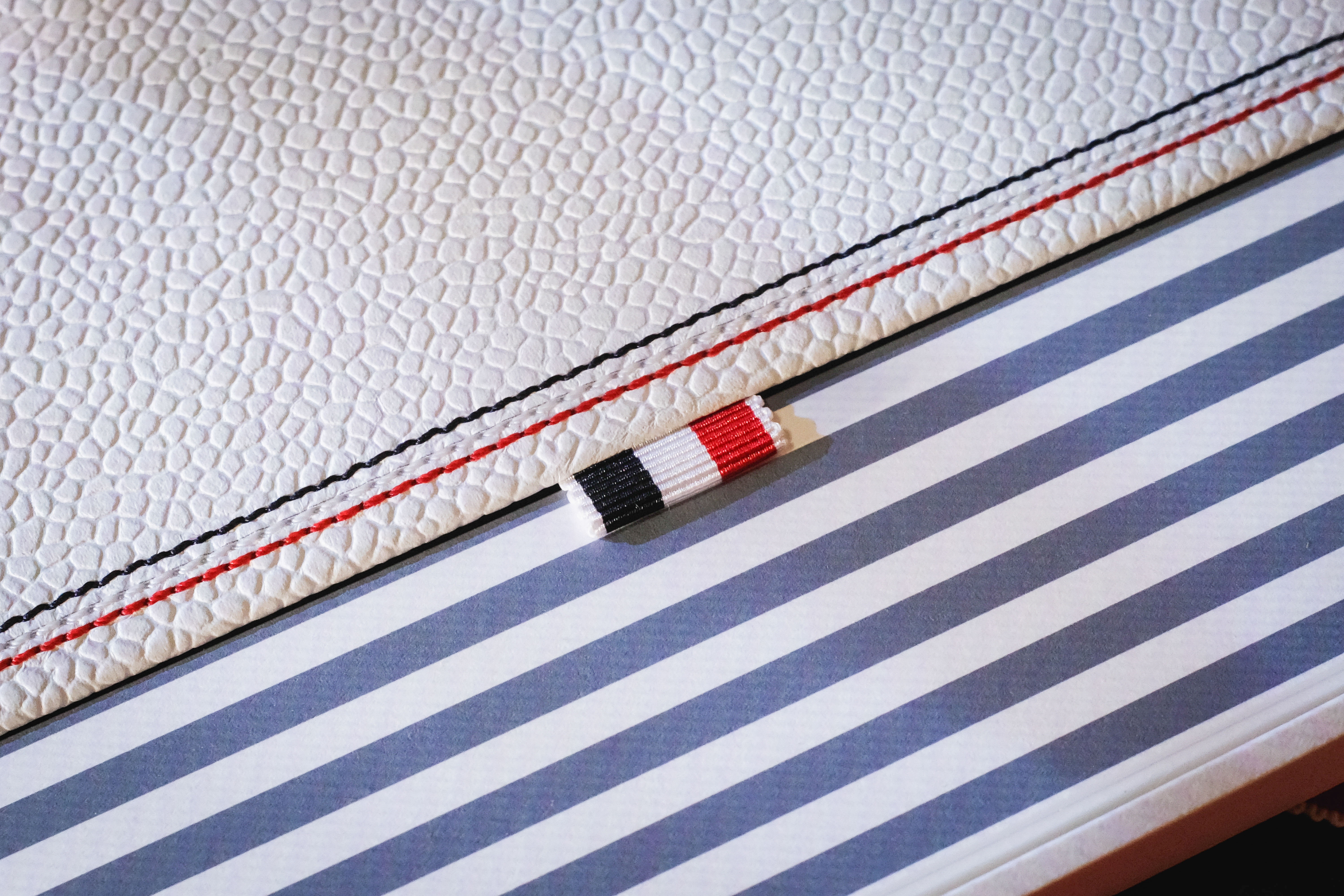 samsung galaxy fold3 thom browne anh 6