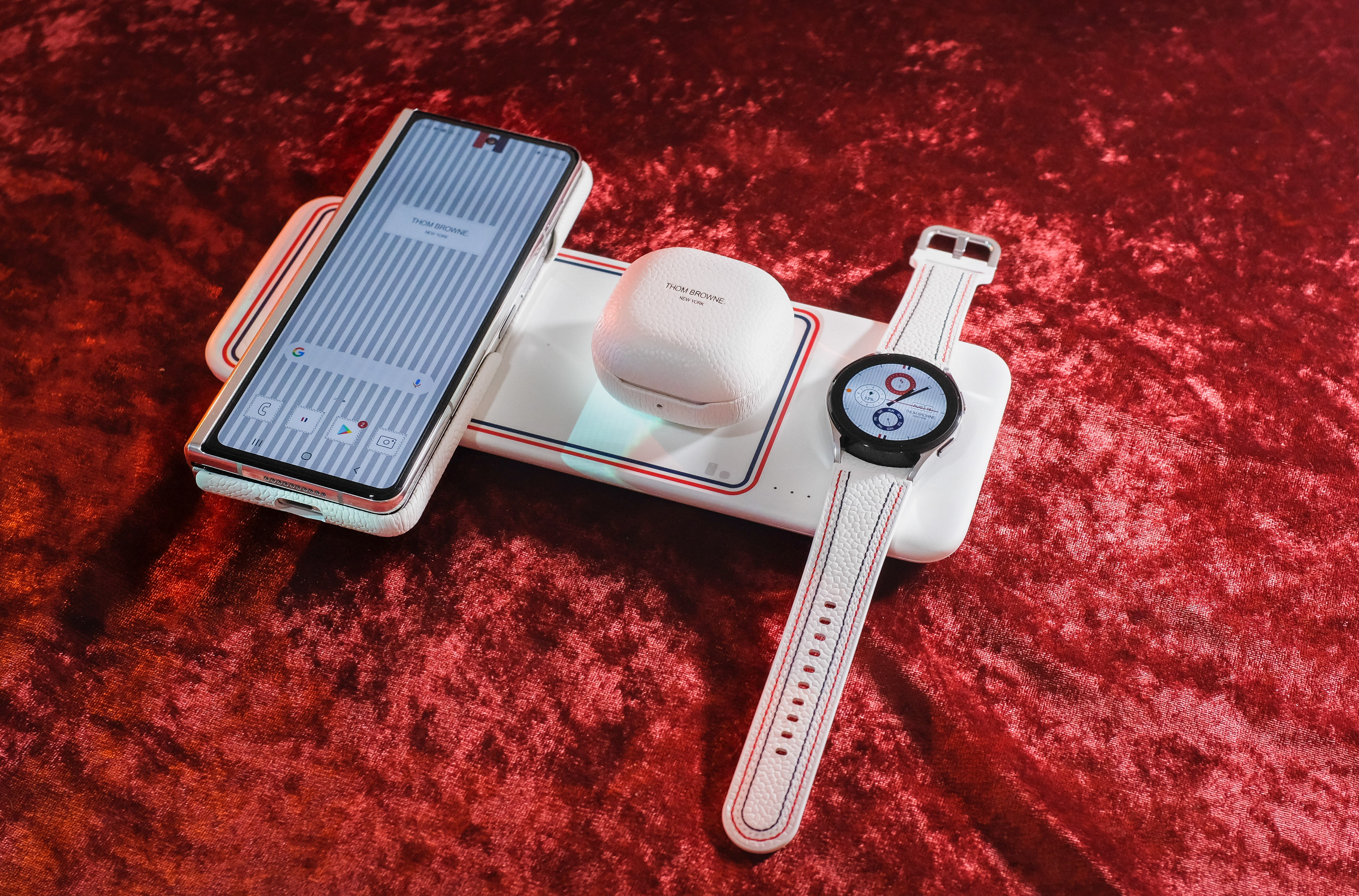 samsung galaxy fold3 thom browne anh 7