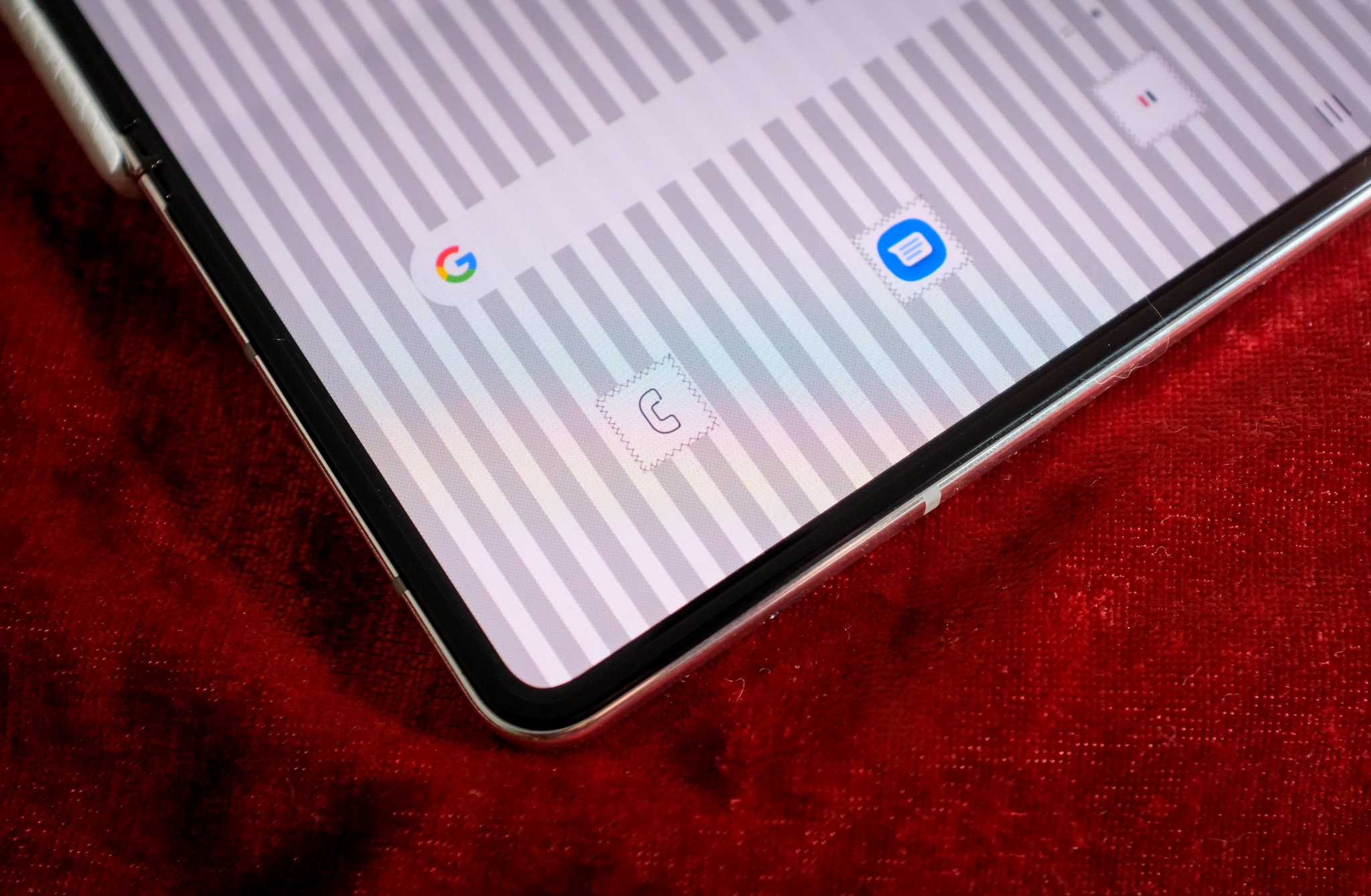 samsung galaxy fold3 thom browne anh 10