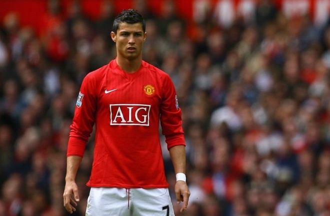 Website MU sap sau tin Cristiano Ronaldo gia nhap hinh anh
