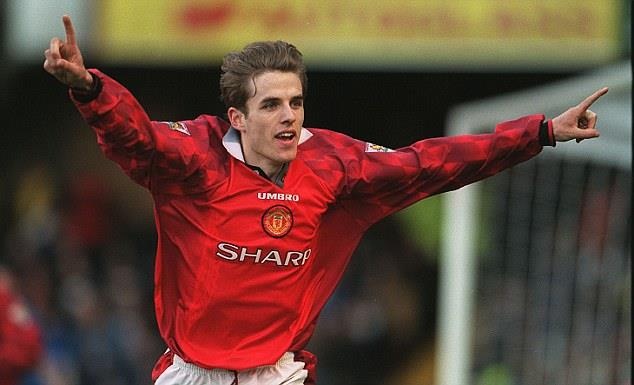 Cuu danh thu MU len an nan phan biet chung toc hinh anh