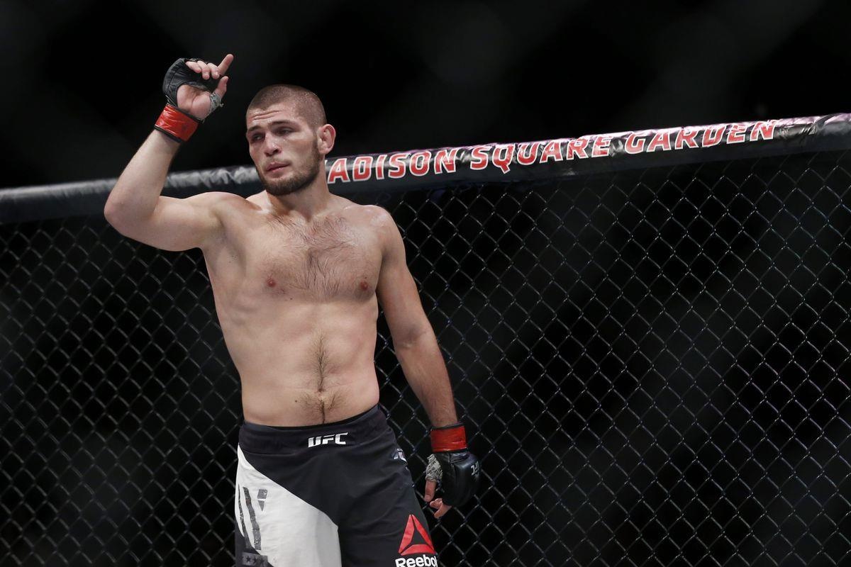 Cuoc doi cua vo si duoc menh danh 'dai bang' Khabib Nurmagomedov hinh anh