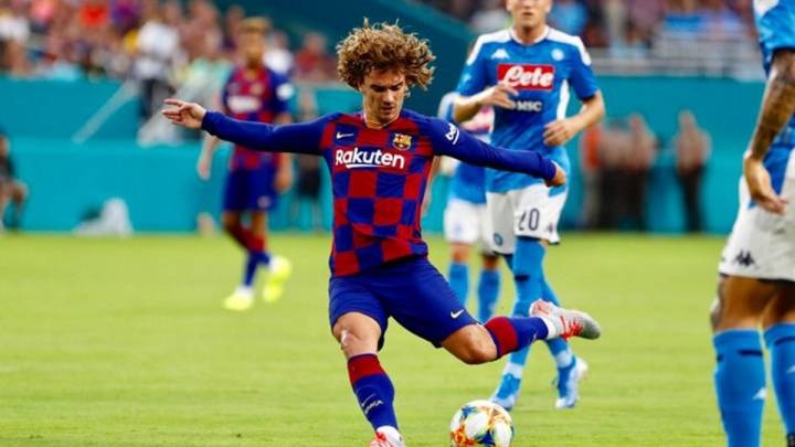 Barca doi mat an phat do lum xum ve Griezmann hinh anh