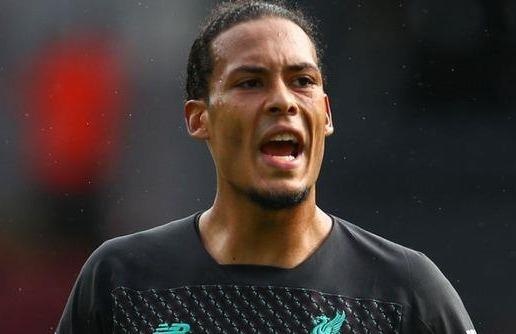 Van Dijk nhac nho dong doi o Liverpool hinh anh