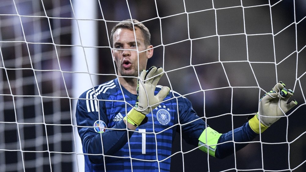 Manuel Neuer duoc dam bao vi tri tai doi tuyen Duc anh 1