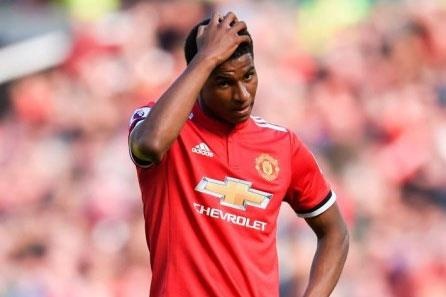 Messi hay Ronaldo cung kho cuu MU hinh anh