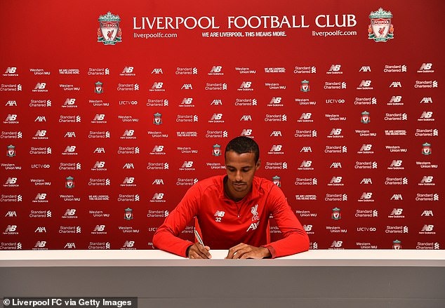 Liverpool troi chan tru cot truoc them dai chien anh 1