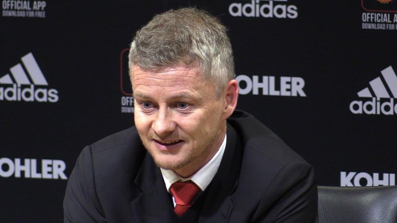 Klopp che MU chi biet phong ngu, Solskjaer dap tra hinh anh