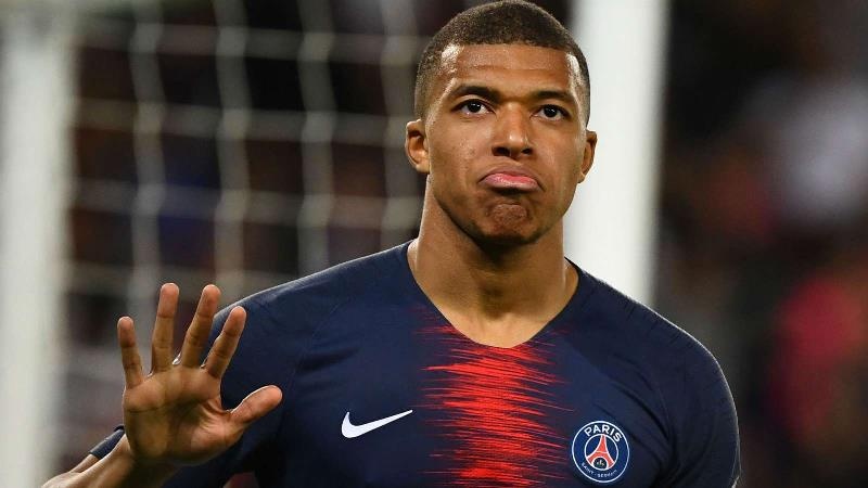 Juventus du dinh chi 380 trieu euro cho Mbappe hinh anh