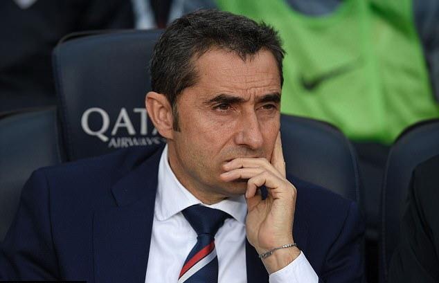 Ernesto Valverde:  'Toi khong nghi den viec tu chuc' hinh anh