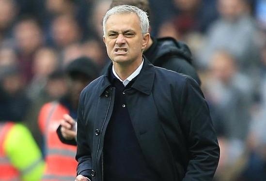 Jose Mourinho an mung ban thang cung cau be nhat bong hinh anh