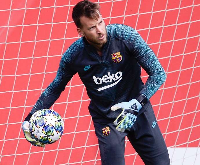 Top 10 ban hop dong that bai cua Barca duoi thoi Valverde. anh 2