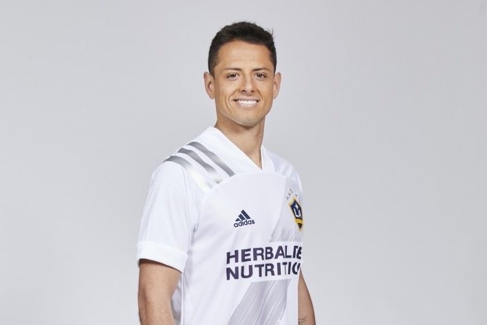 Chicharito gia nhap Los Angeles Galaxy hinh anh